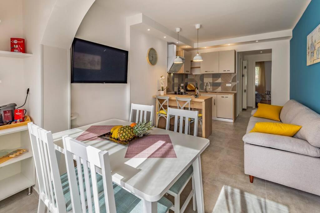 New Two Bedroom Apartment Maloni Pula Buitenkant foto