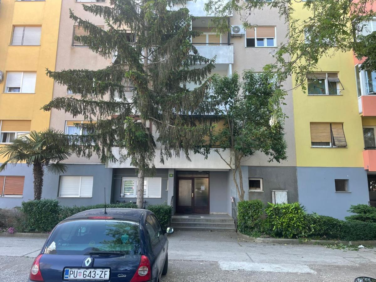 New Two Bedroom Apartment Maloni Pula Buitenkant foto